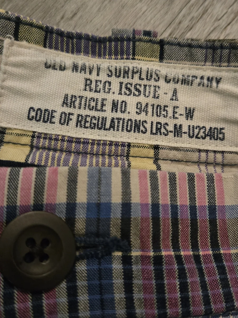 Old Navy Surplus Co Men's Plaid Flat Front Shorts Size 40 Blue Pink Pastel Gingh